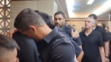 ستاره داغدار پرسپولیسی در آغوش ستاره محبوب استقلالی +فیلم