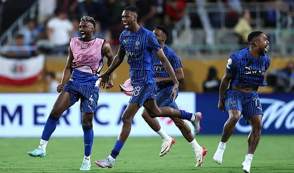 حق با استقلال و پرسپولیس بود!