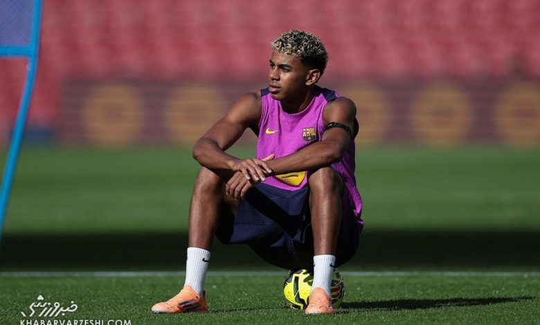 ویدیو| هوادار بارسلونا پیراهنش را روی سر یامال پرت کرد!