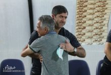 علیرضا اکبرپور در آغوش کریم باقری