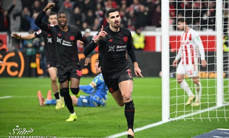 ویدیو| عقربی زیبا در حالت درازکش/ گل عجیب و غریب ستاره لورکوزن وایرال شد